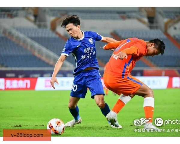 托蒂角球头槌破网，落点预判与起跳时机成就绝杀